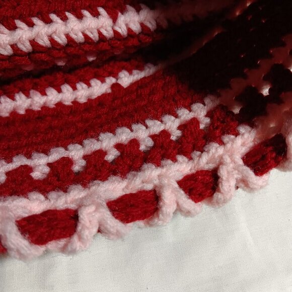 Vintage Handmade Crochet Hat Red White Green Striped Pattern With Pom-Pom Trim - Picture 10 of 10